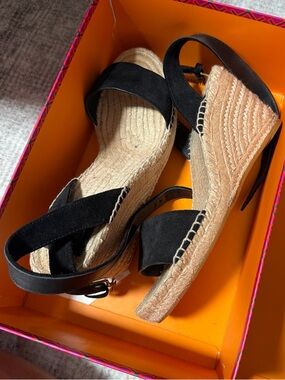 New with Box Tory Burch laurel  Espadrille Wedge Sandals